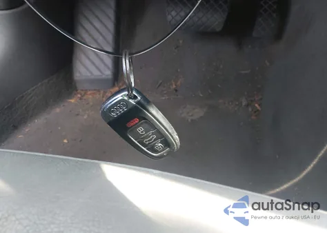 2010 Audi A4 2.0T Premium из США, поврежденный, VIN WAUSFAFL0AA036018